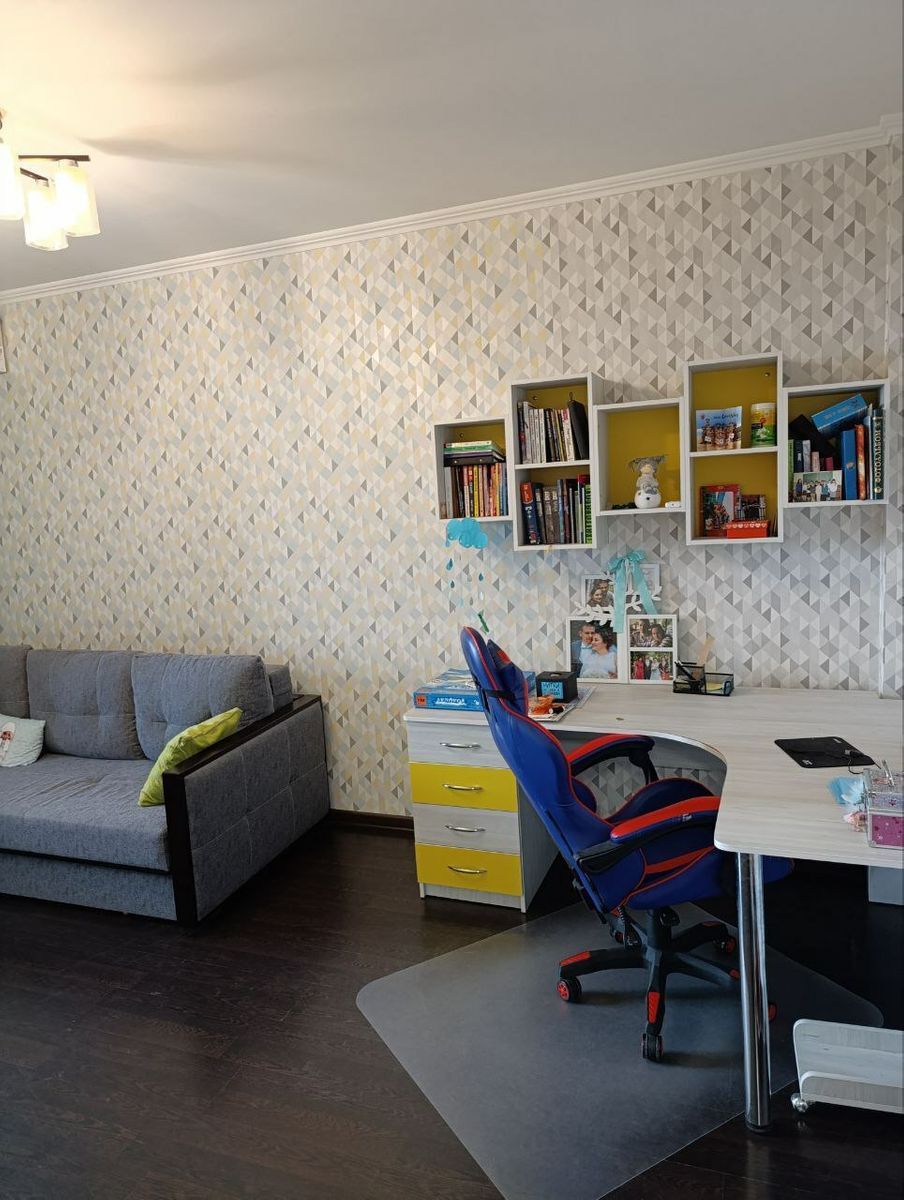 Продам трёхкомнатную квартиру на Салтовке