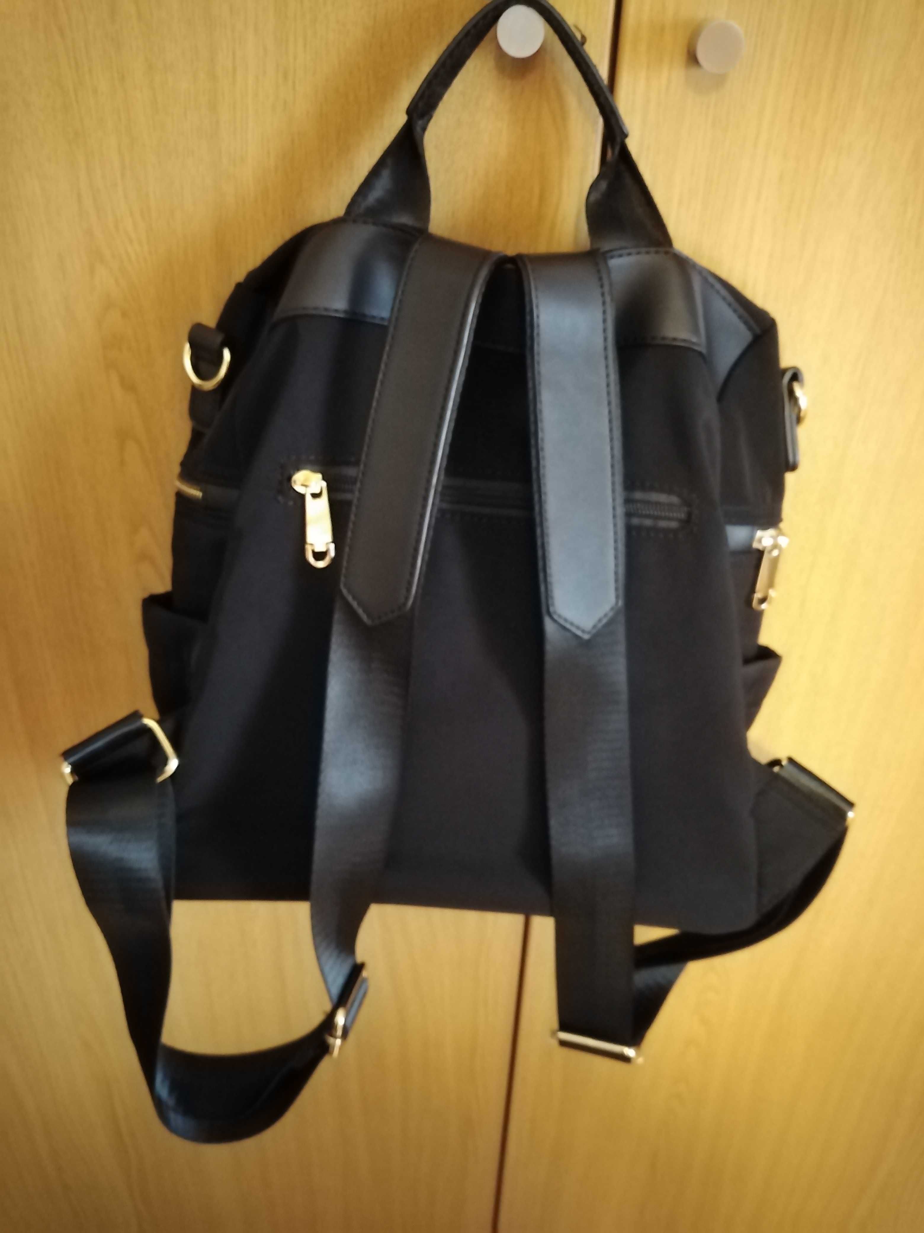 Mochila em Preto