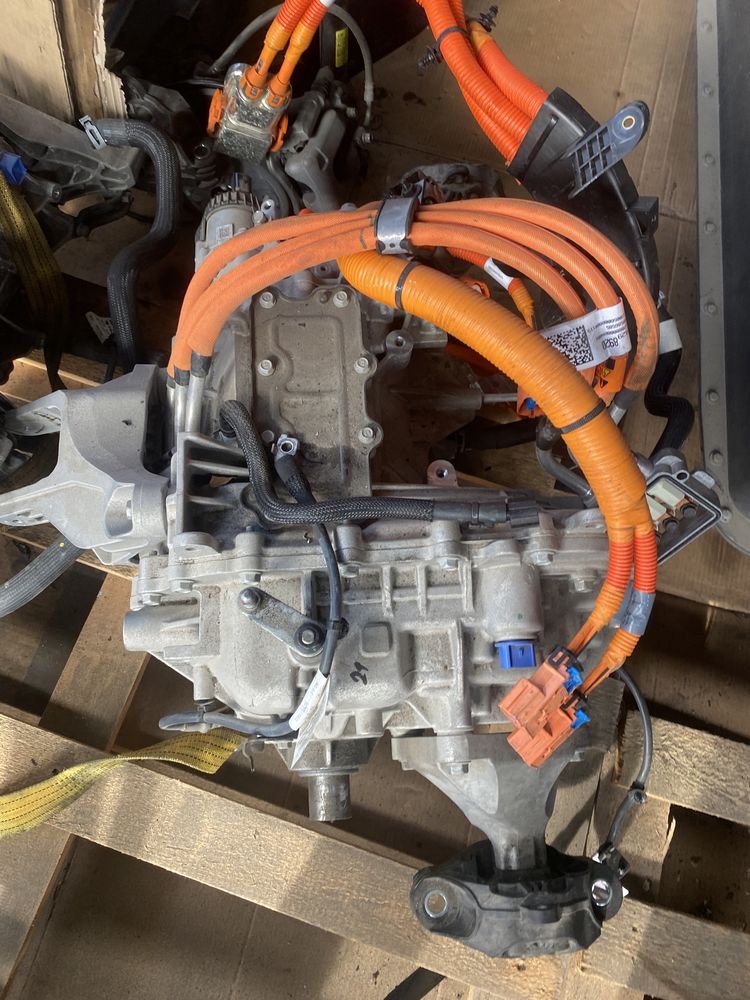Мотор двигун подушки Chevrolet Bolt EV 17-23 електромотор
