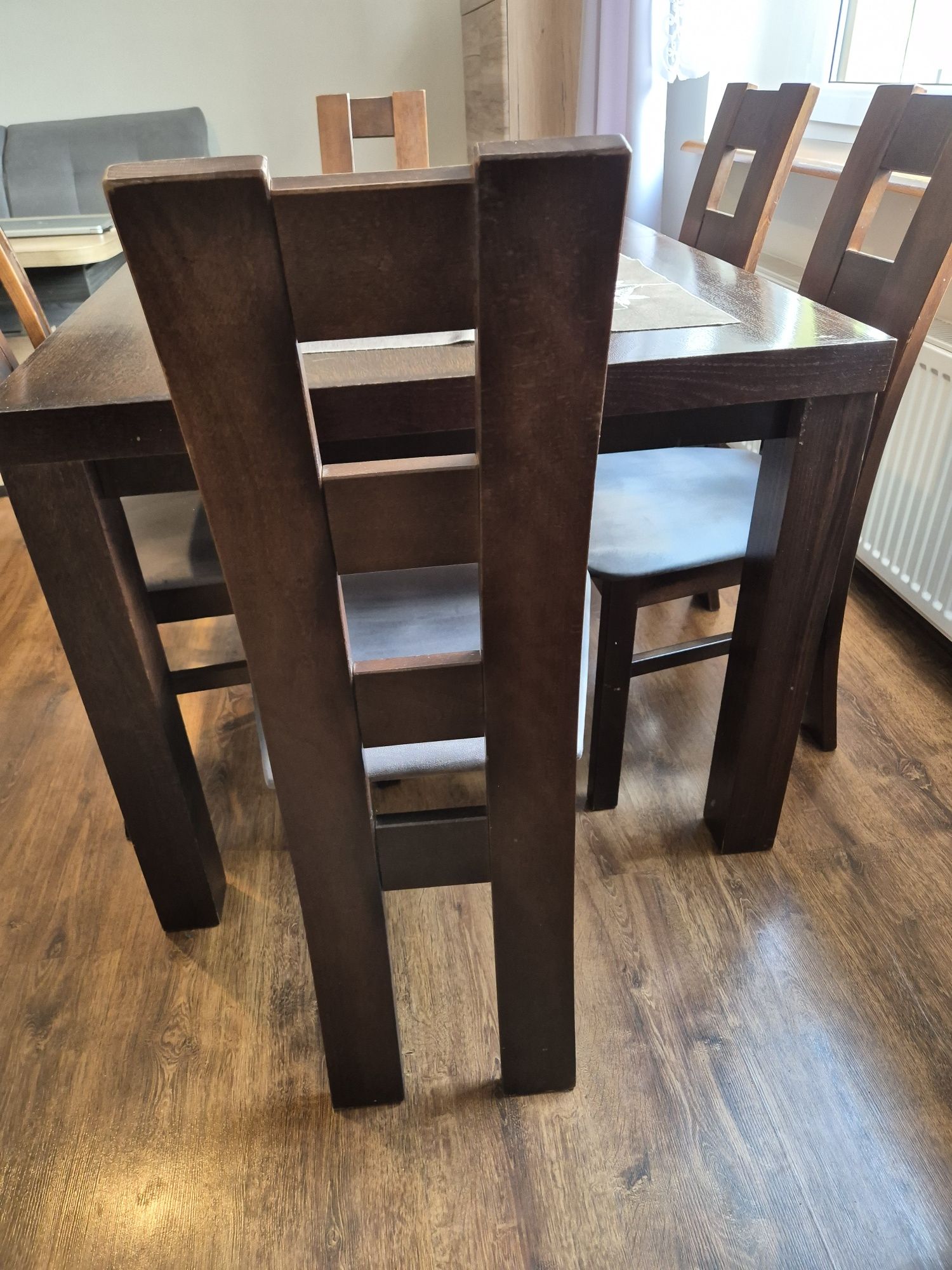 Stół  drewniany + 8 krzeseł