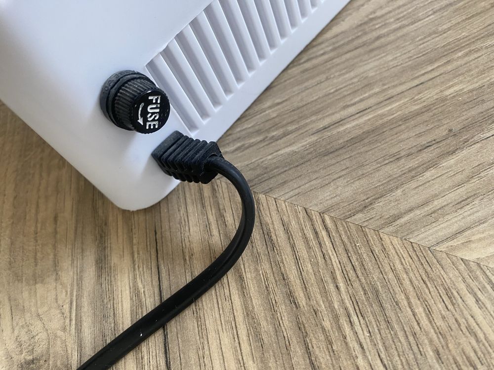 Lampa UV do utwardzania lakieru do paznokci