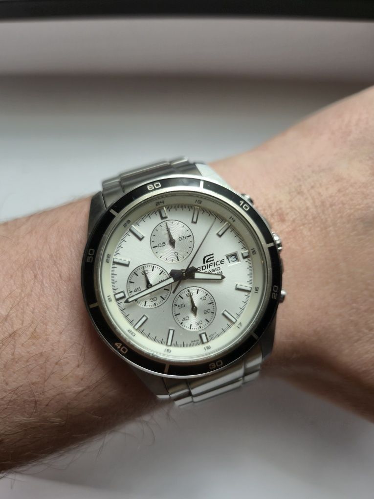 Zegarek Casio Edifice EFR-526