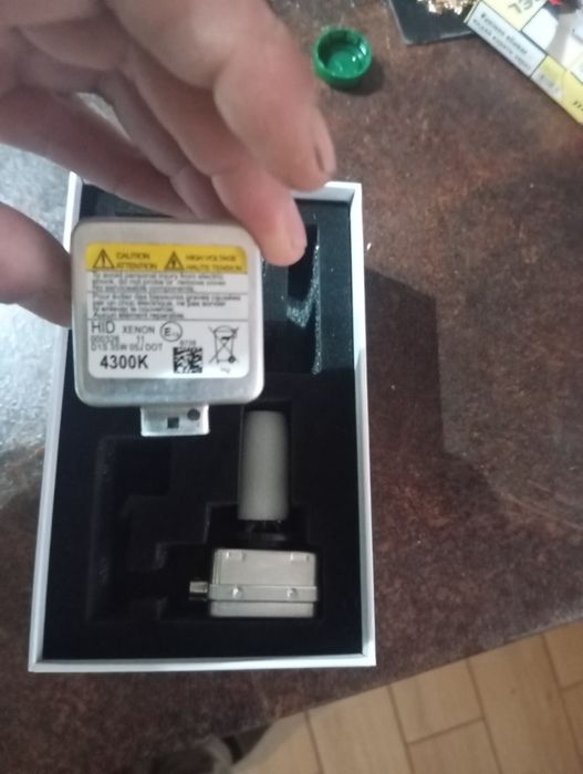 Срочно ПРОДАМ LED лампы Decker PL-04