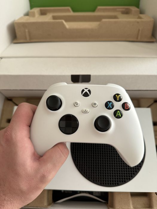 Xbox Series S 512 gb + аккаунт з 70 іграми (не GamePass)