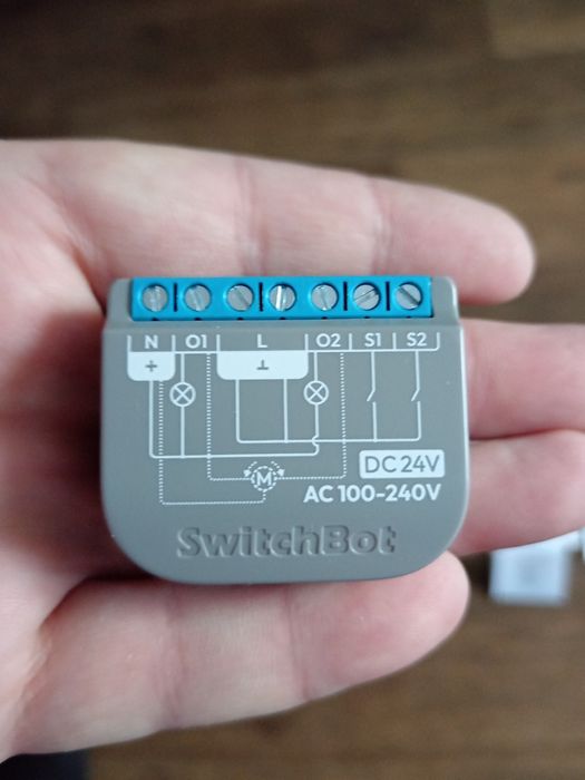 SwitchBot Relay Switch 2PM – умный релейный переключатель,