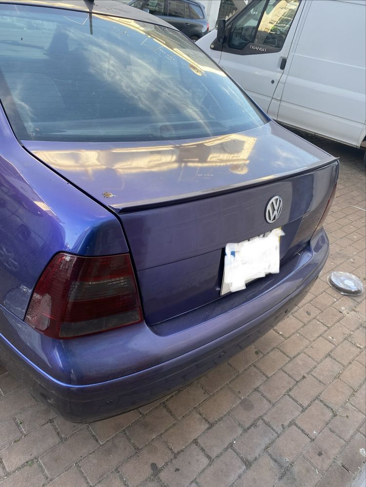 Vw bora todo amaricano