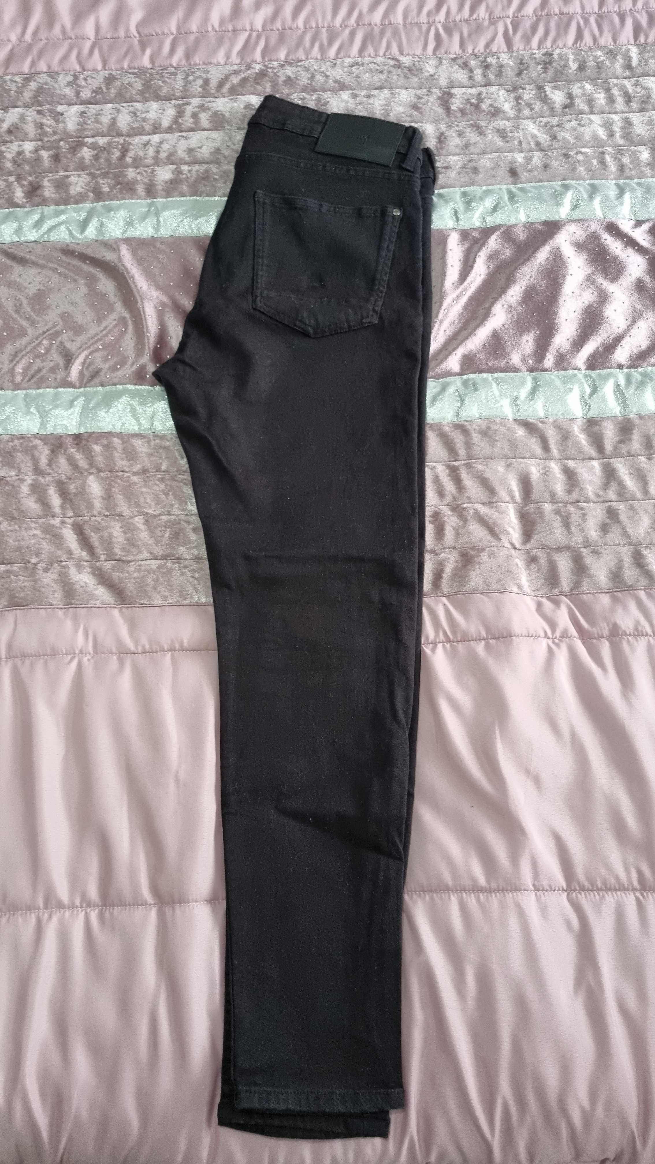 Calça de ganga preta // ZARA