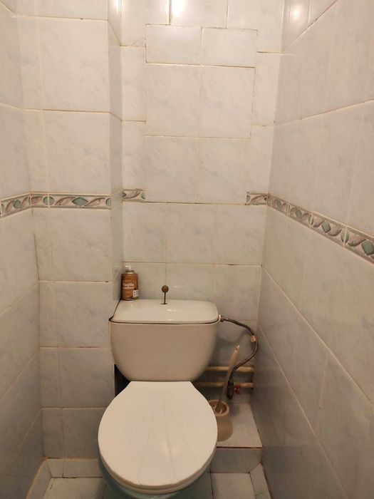 2 кімнатна, Бажана 5а, ГАЗ, тихий двір, метро Харківська -5хв пішки