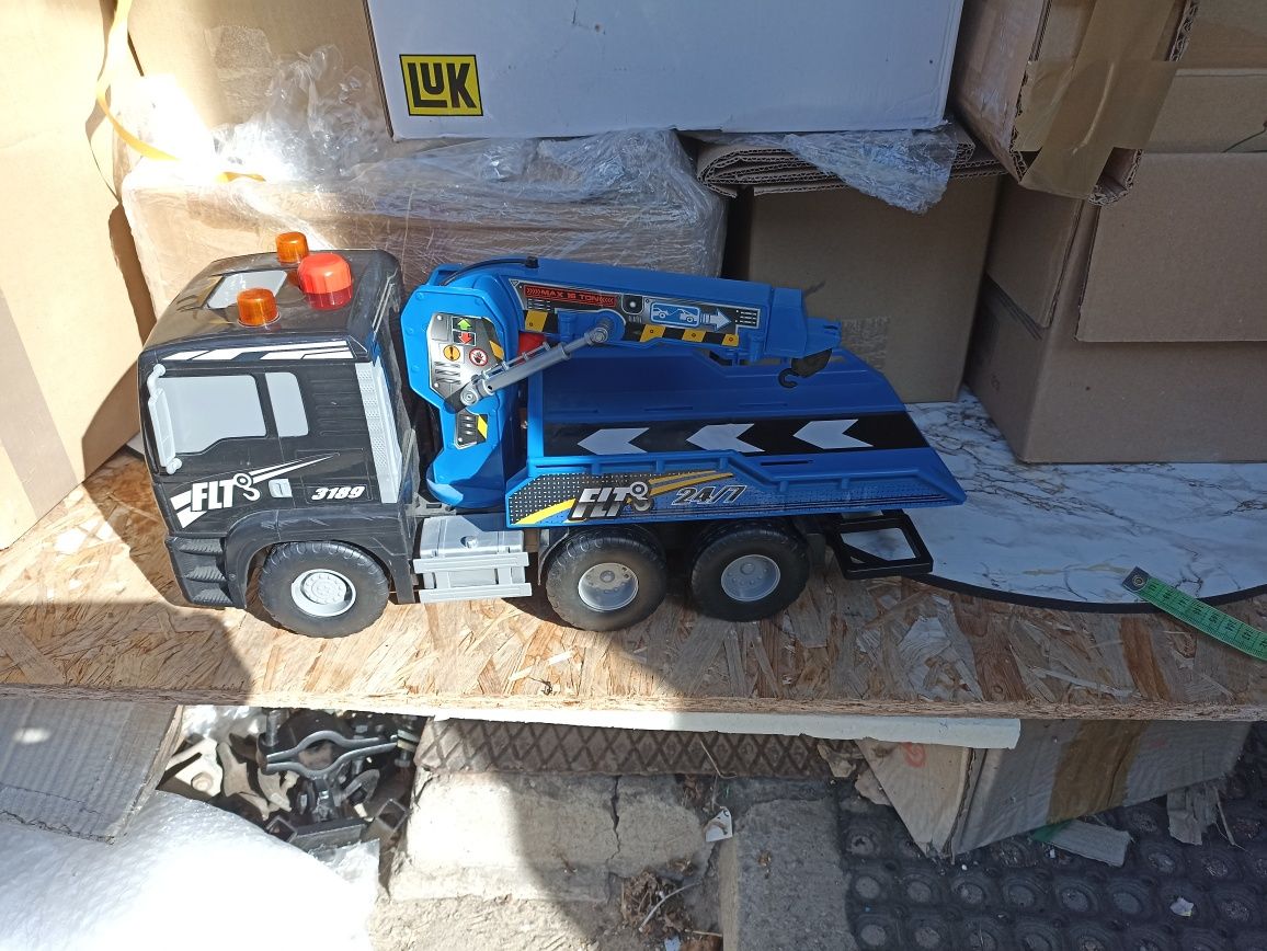 Duży zabawkowy auto holownik Man laweta i HDS  50 cm długości