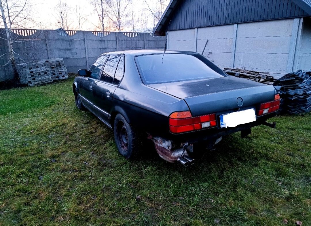 BMW E32 w całości na cześci OC ważne m30b30 Vin WBAGA71010DA84115