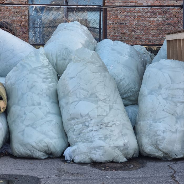 ВІДДАМ ВІДХОДИ синтепону, поролону