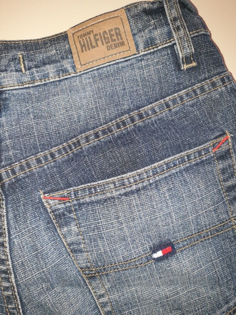 шёрты Tommy Hilfiger original отличное состояние