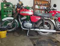 Мотоцикл ЯВА 634 під відновлення .