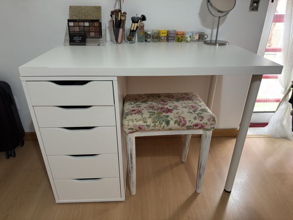 Secretaria branca IKEA