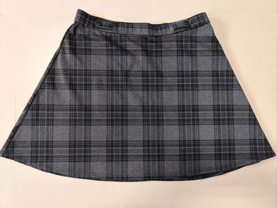 Saia de Inverno com Padrão Xadrez - C&A (Nova - XXXL - T.46)