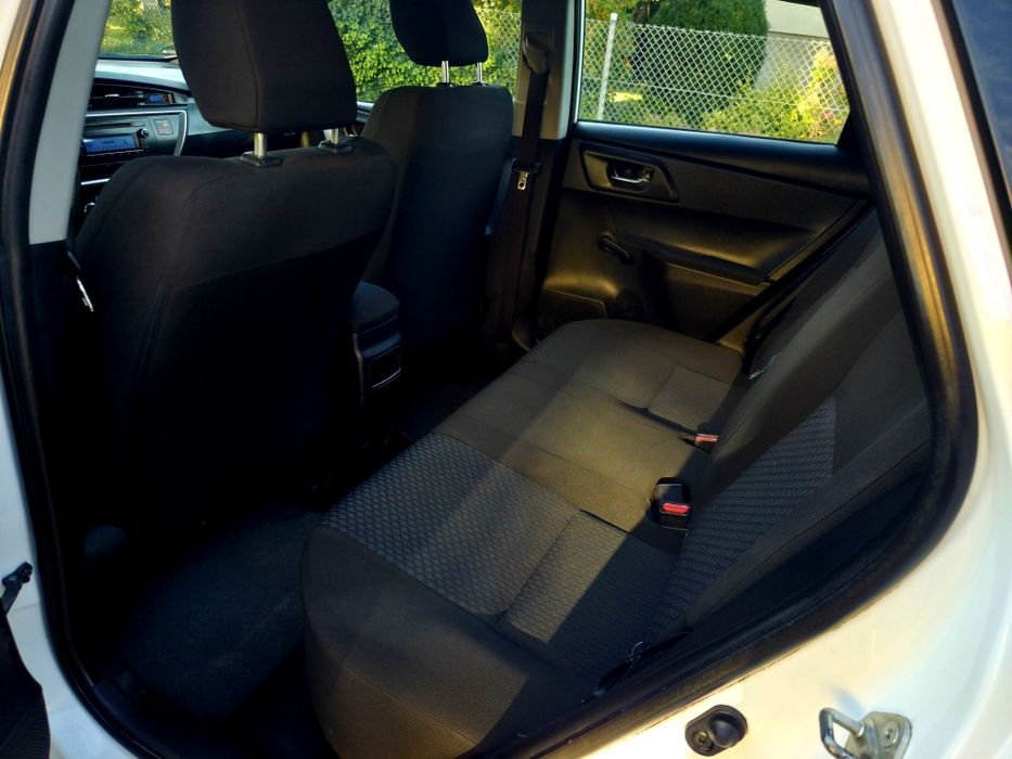 Toyota Auris 1.6 benzyna 2013 rok