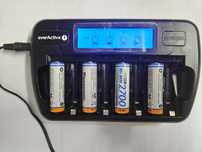Ładowarka mikoprocesorowa EVERACTIVE NC-800
