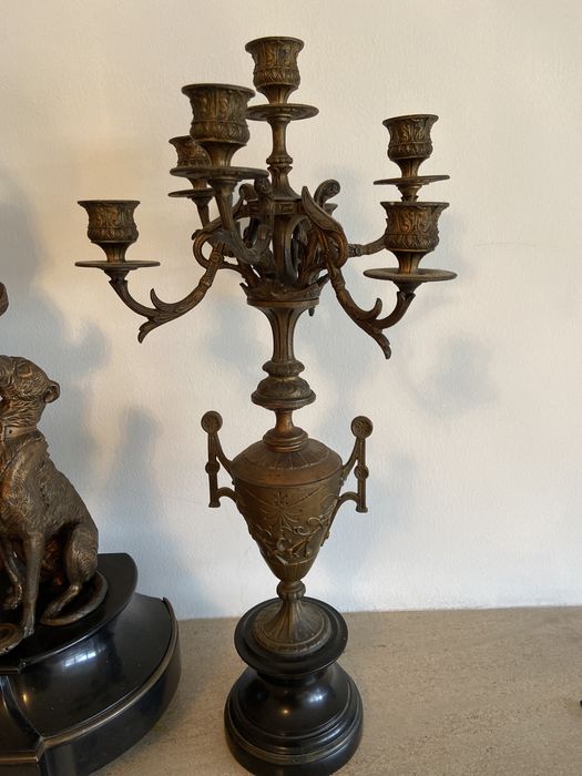 Relógio + 2 Castiçais Liga de Zinco Estilo Francês