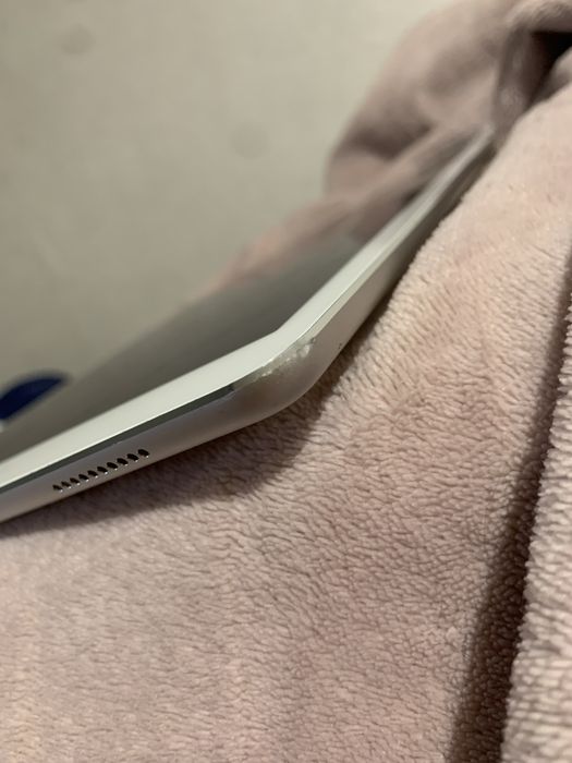 iPad Pro (12,9 дюйма) 2-го покоління