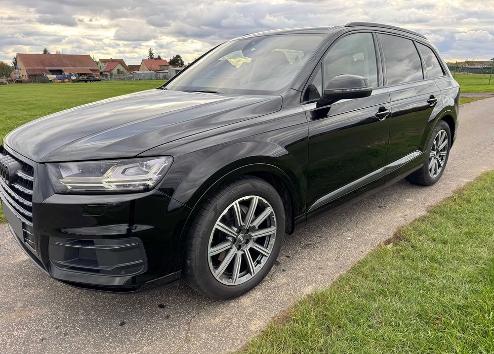 Audi Q7      2016