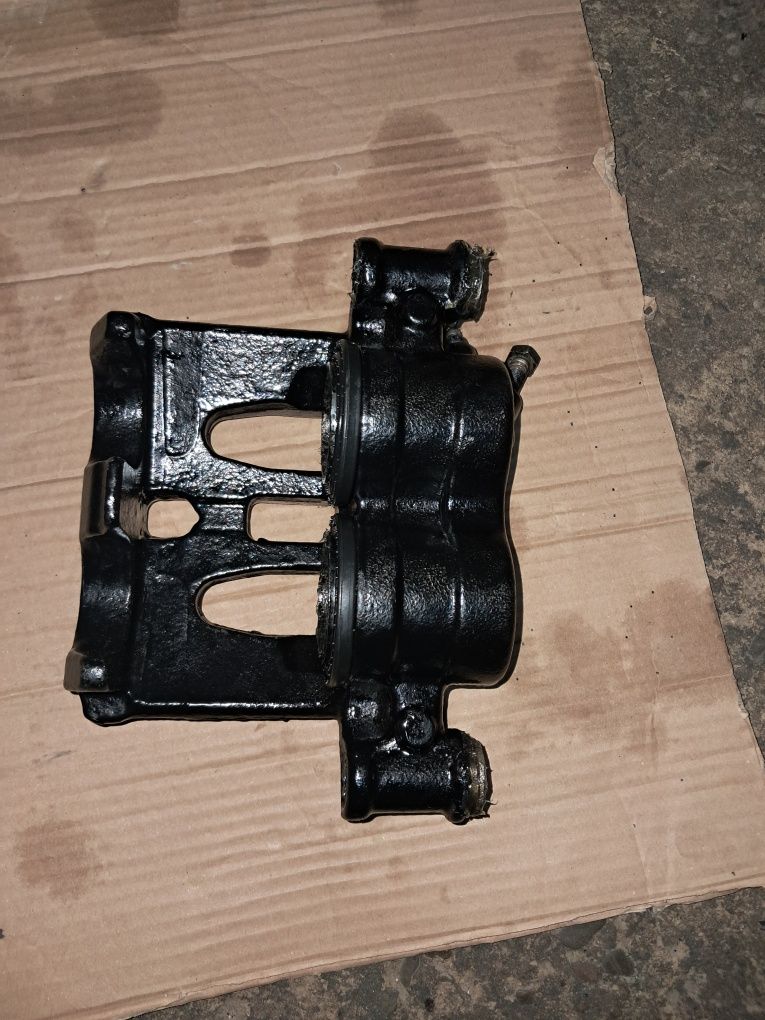 Супорт передній WV Crafter, MB Sprint правийer 906