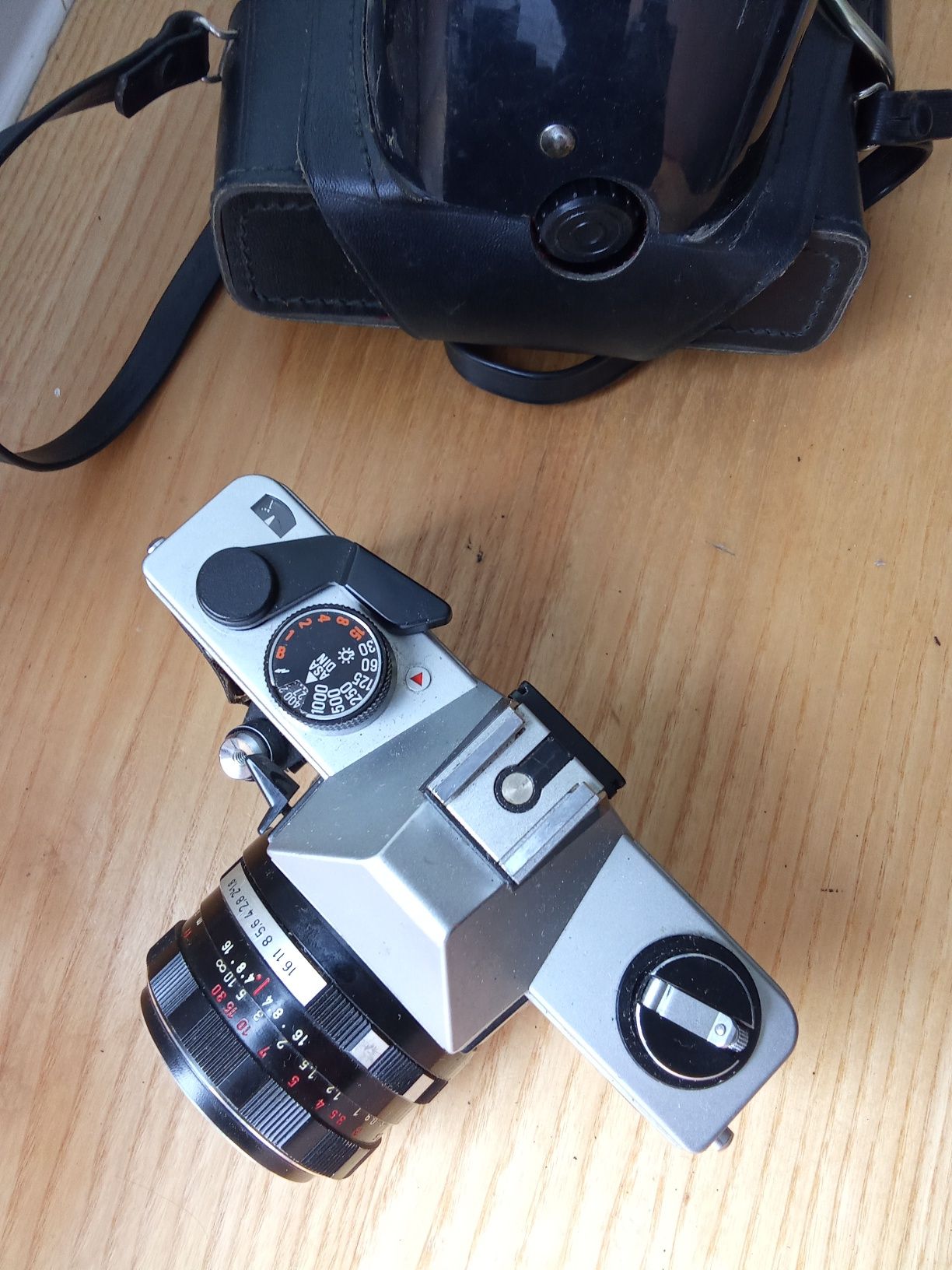 Kamera  praktica mtl 50  Obiektyw Gorlitz f1.8 50mm