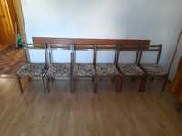 6 krzeseł tapicerowanych materiałem