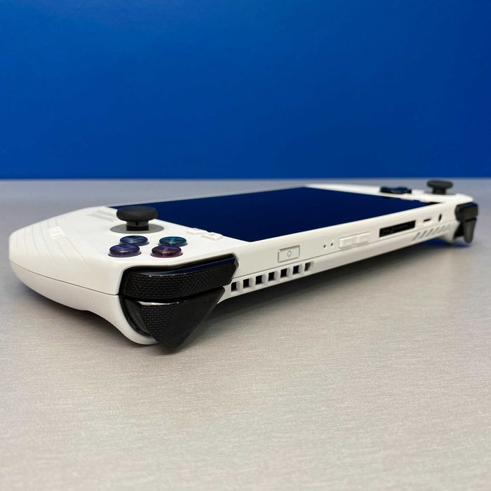 ASUS ROG Ally - 7" 120Hz (Ryzen Z1 Extreme/16GB DDR5/512GB SSD)