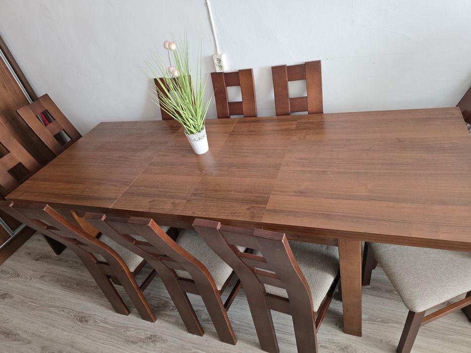 Stol  rozkladany 160x200x240 szer 90 plus 10 krzesel