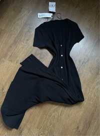 Sukienka M 38  Zara prążkowana na guziki czarna z rozcięciem