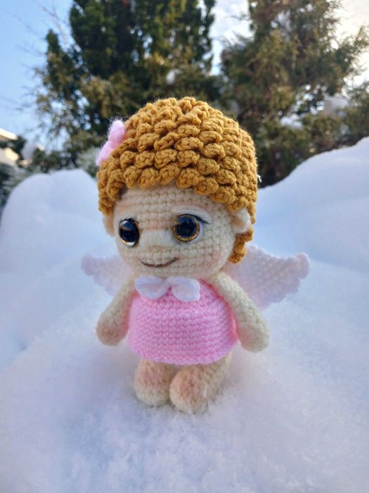 Ręcznie robiony aniołek na szydełku