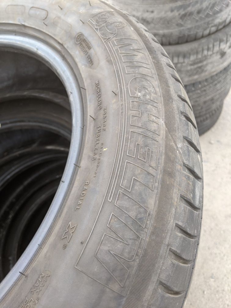 215/65R17 Michelin