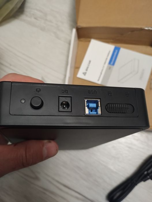 Stacja do odczytu dysków sata