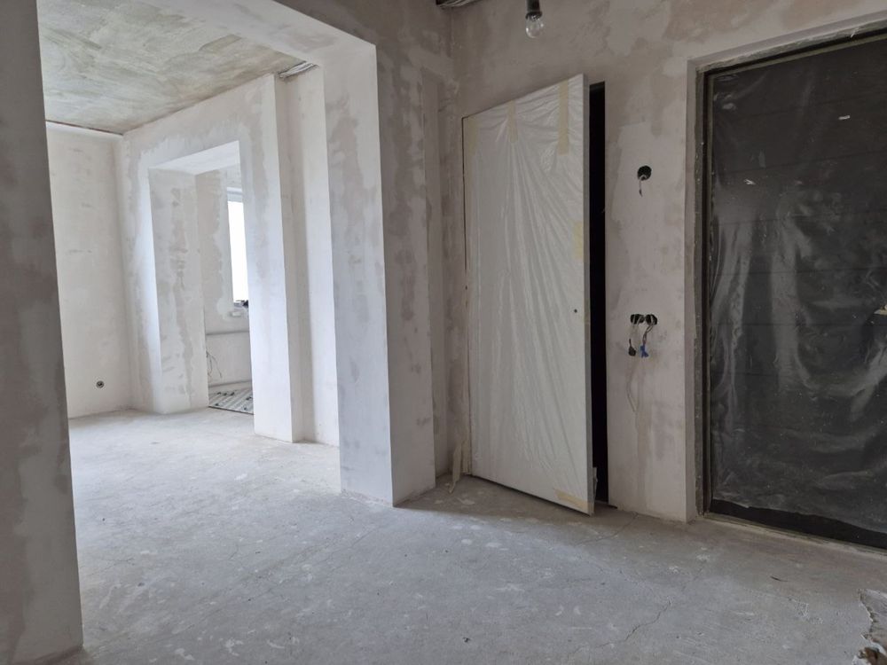 3 кімната квартира, без меблів, Барабашова 40,