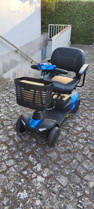 Cadeira elétrica Invacare Colibri - como novo