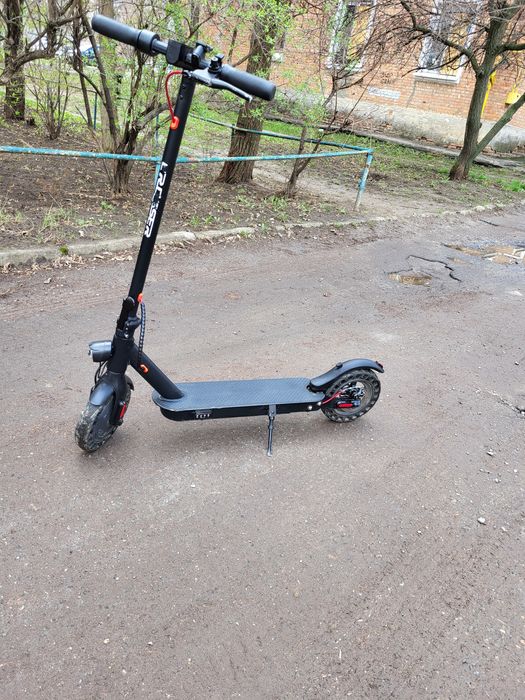 Продам Электросамокат Crosser E9 Premium