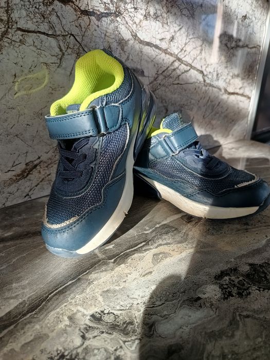 Buty chłopięce 28