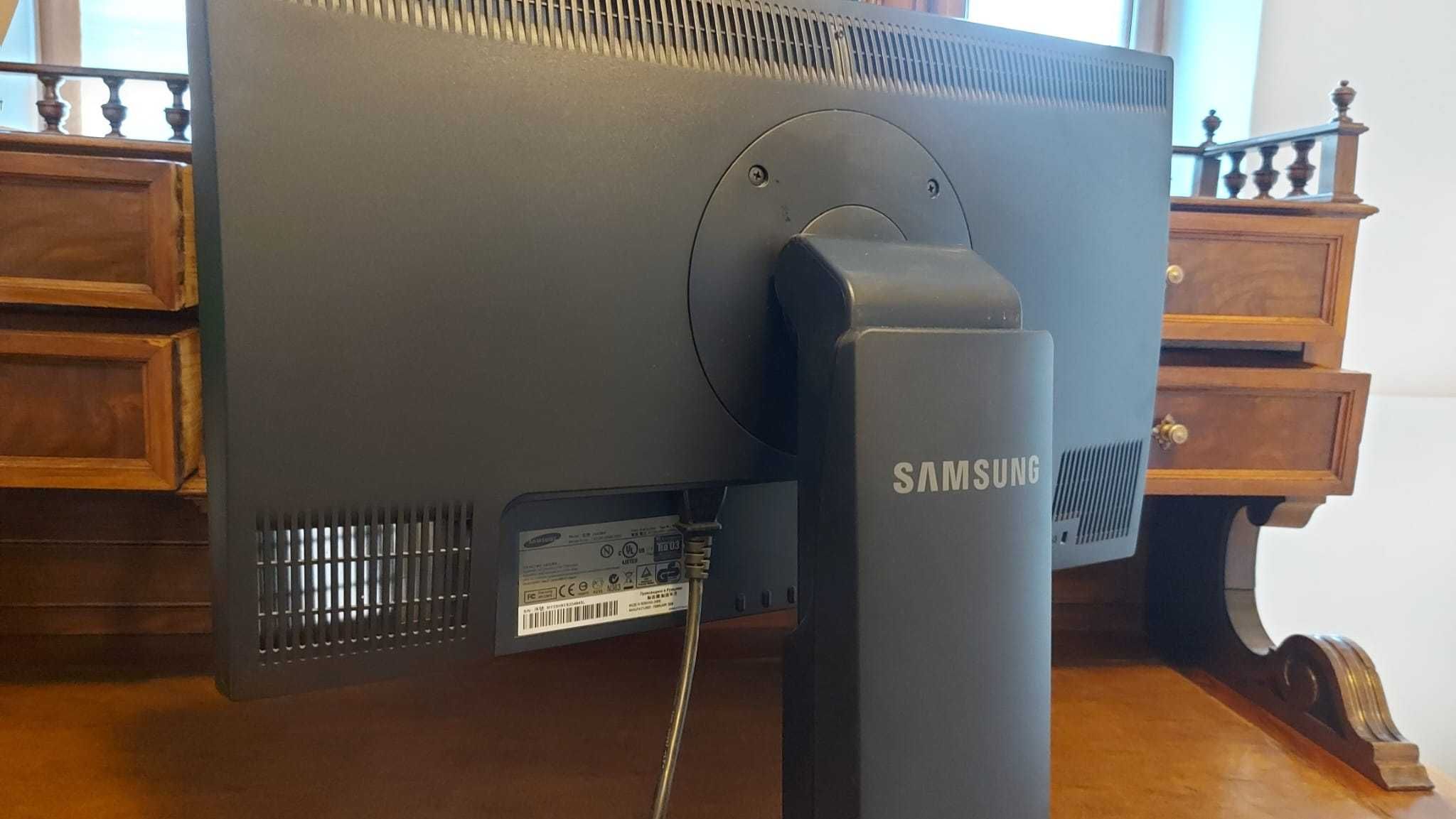 Monitor SAMSUNG 3243BE