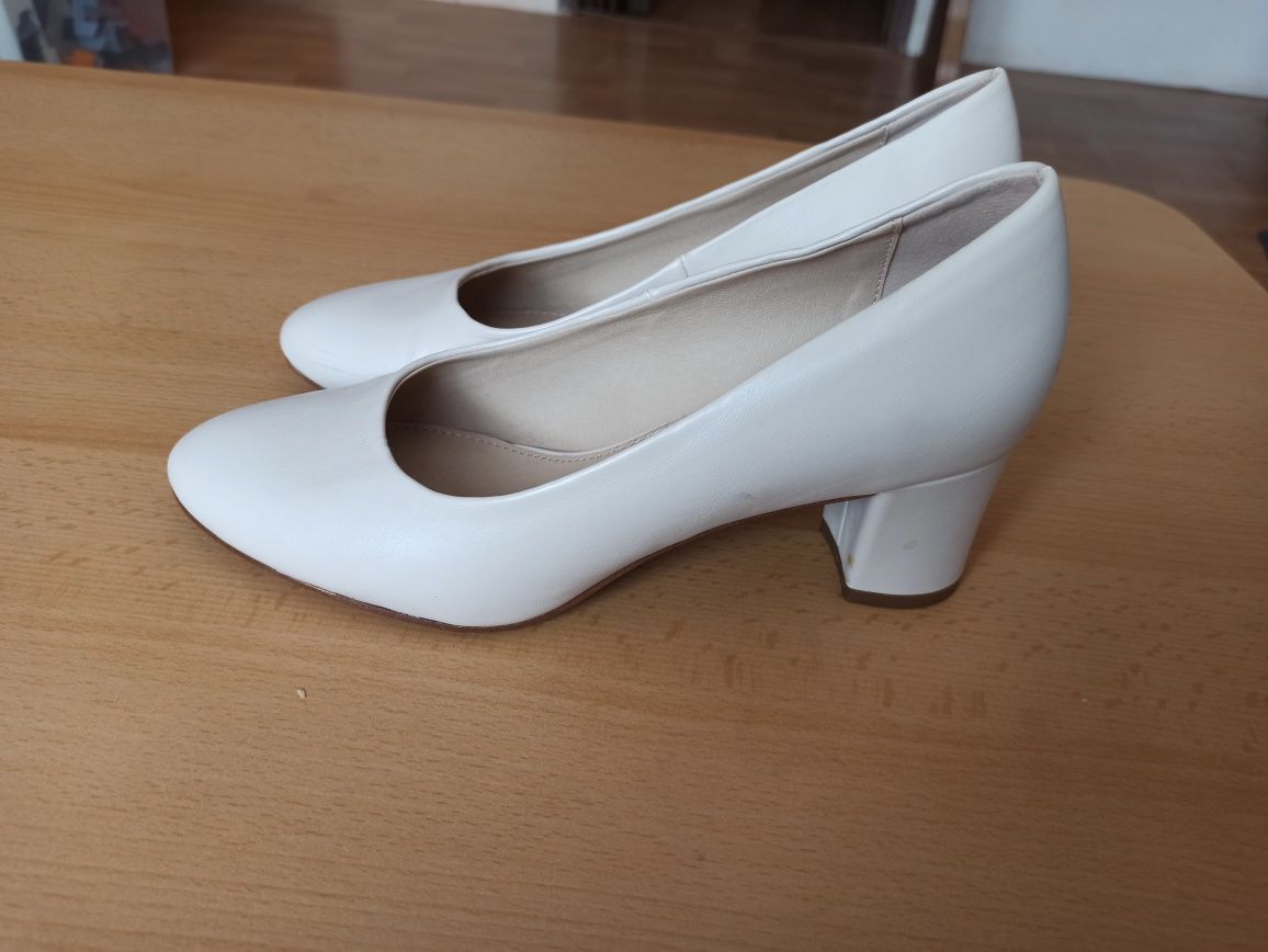 Buty damskie jak nowe 38