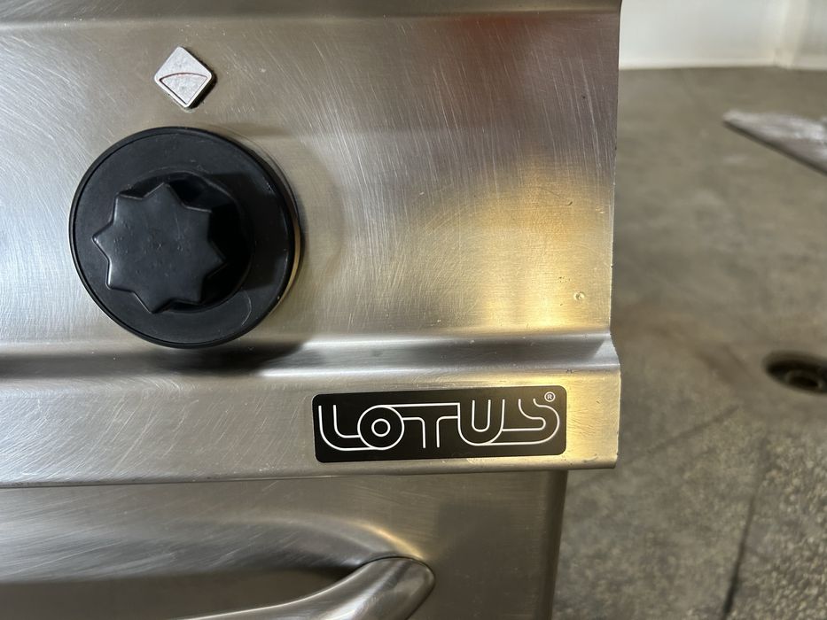 Професійна газова плита Lotus CF-4  98 G ( Італія)