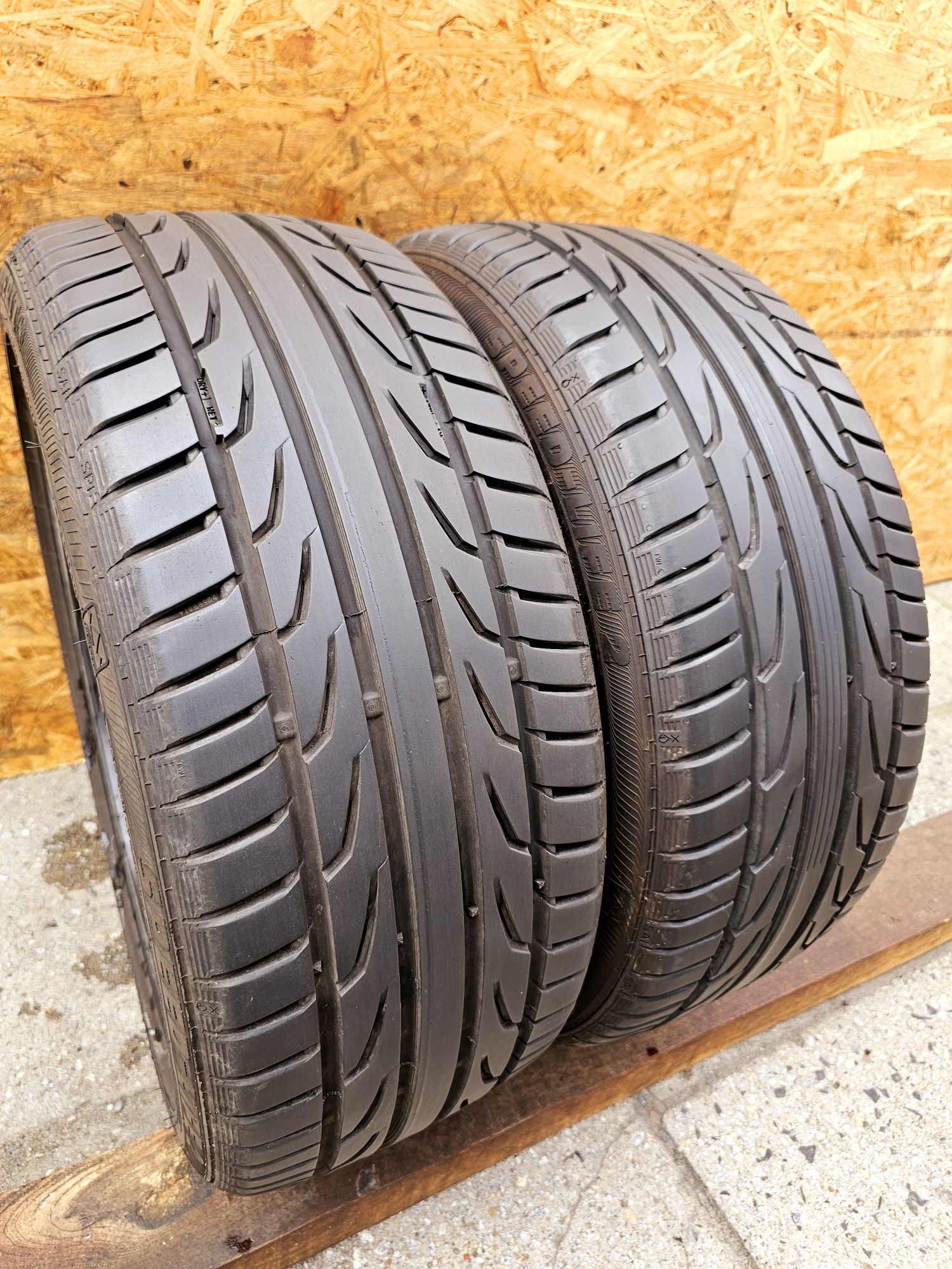 Idealne!!  7,5mm. 205/45 r17 Semperit Speed-Life 2. 1517