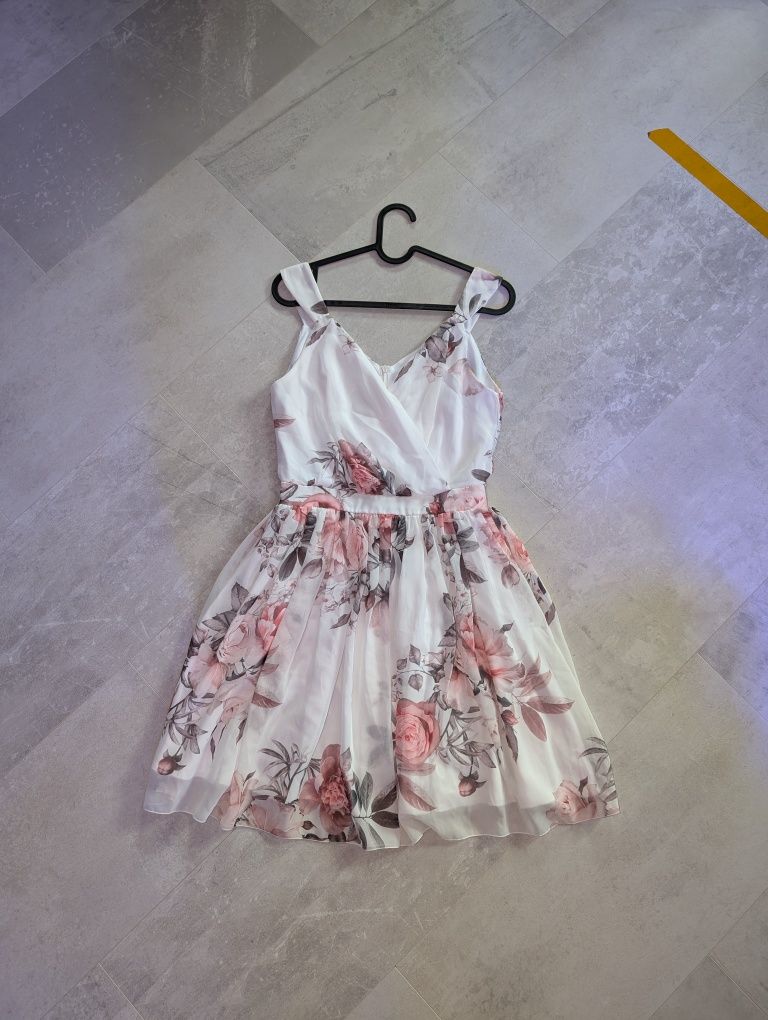 Elegancka sukienka