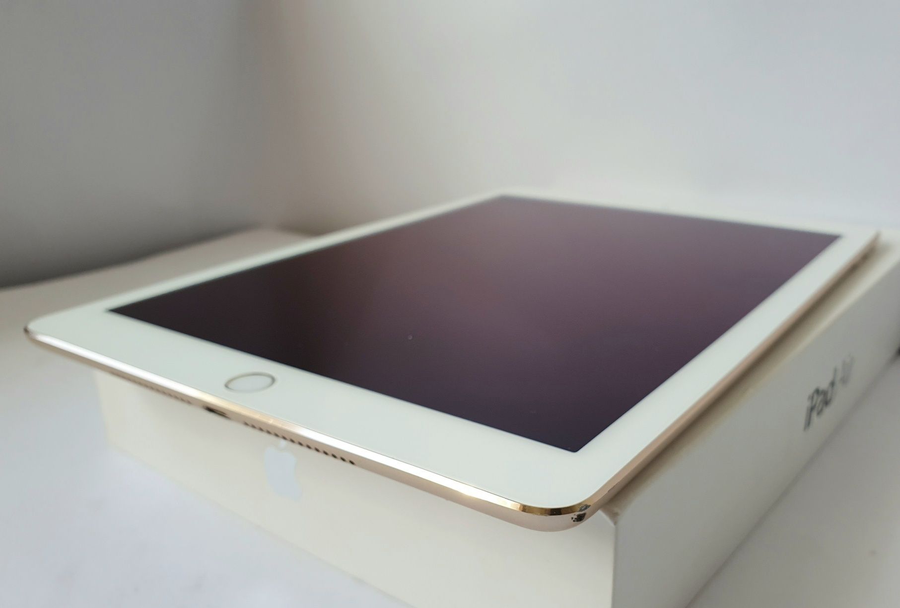 iPad Air2 16GB wifi A1566 Gold під ремонт на запчастини читайте опис!
