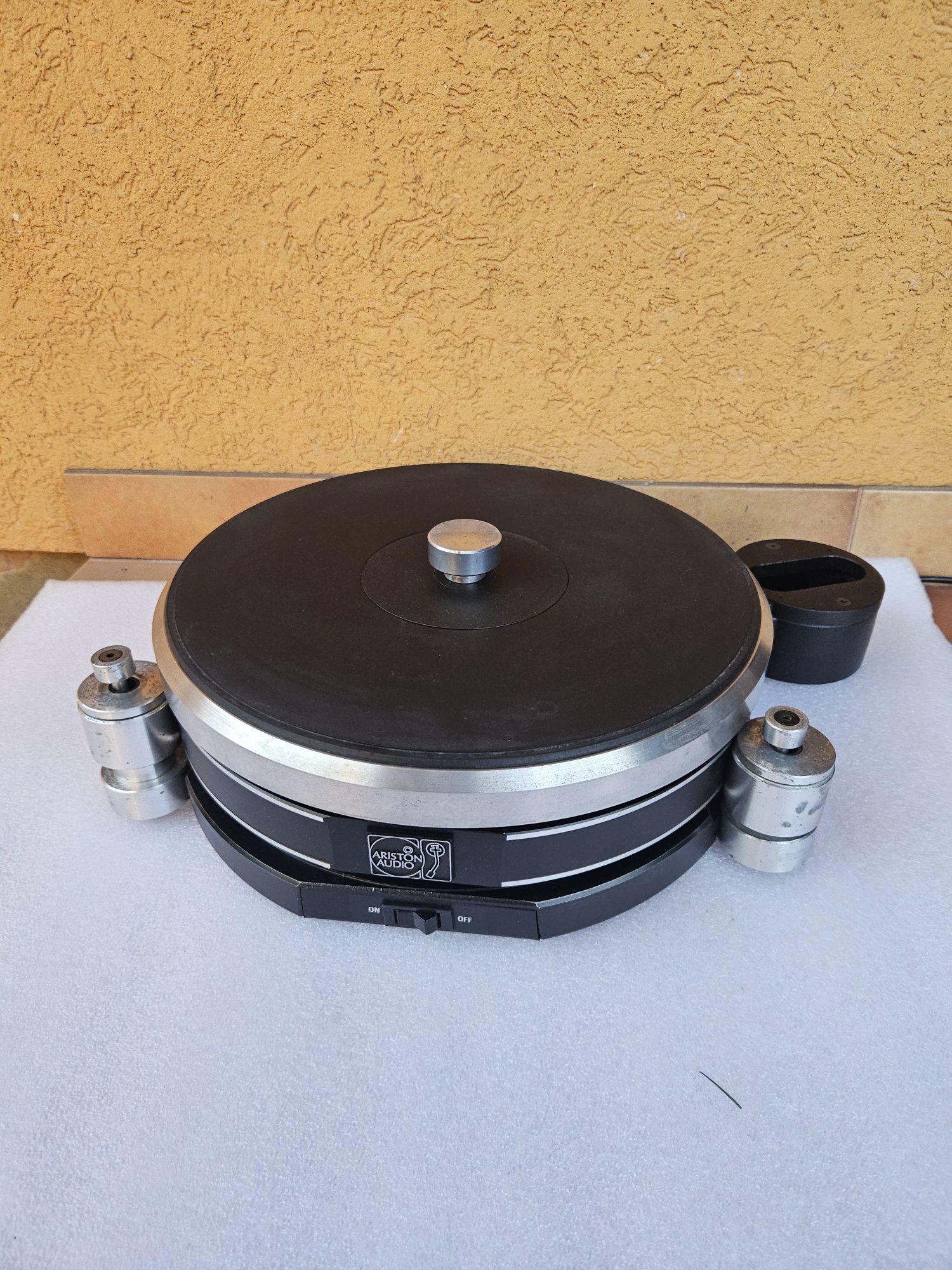 Ariston audio Rd40 вініловий програвач