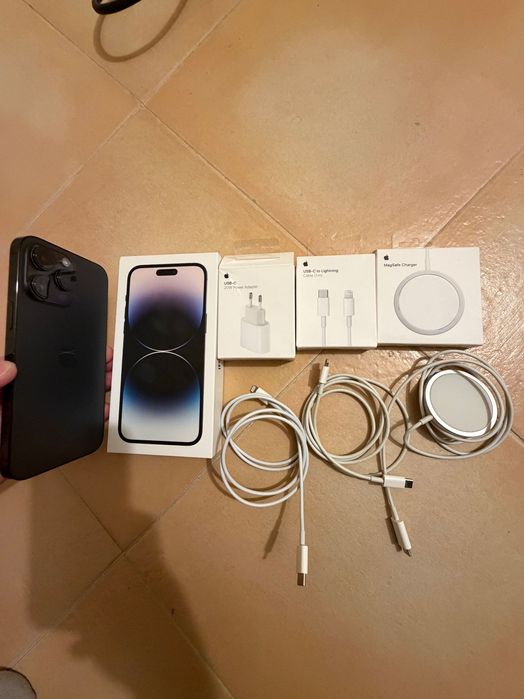 Iphone 14 pro max 256 gb com carregador e cabos incluido