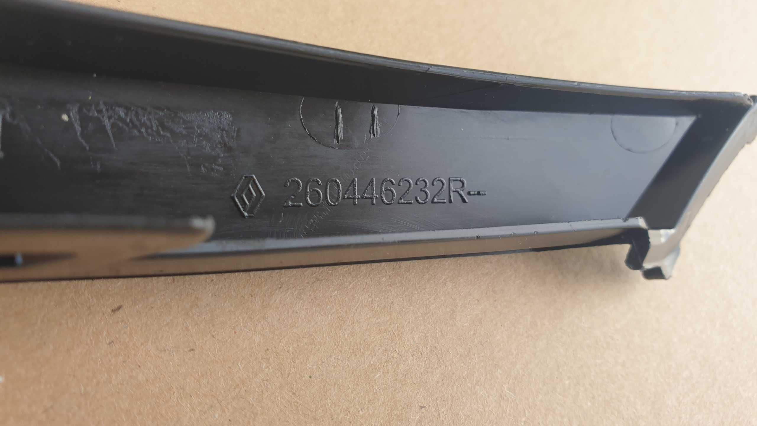 Renault megane III 3 lift prawa listwa zderzaka pod lampę 13-16