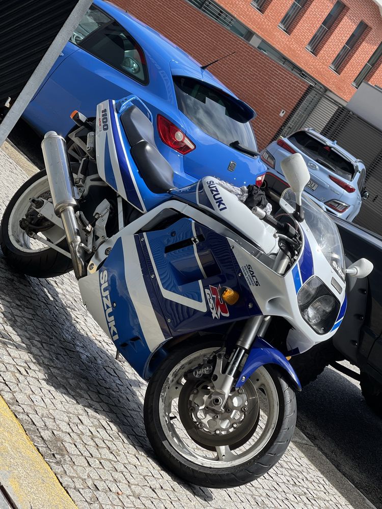 Suzuki GSXR 1100 de 92