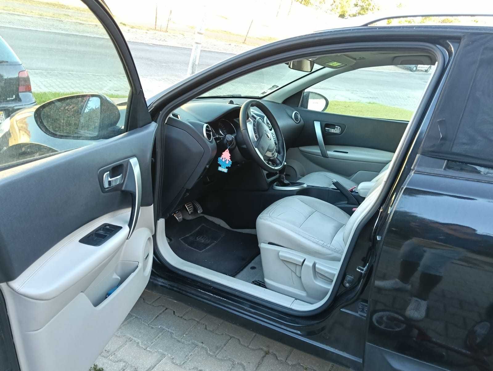 Nissan Qashqai +2 1.5 dCi Tekna Premium 17