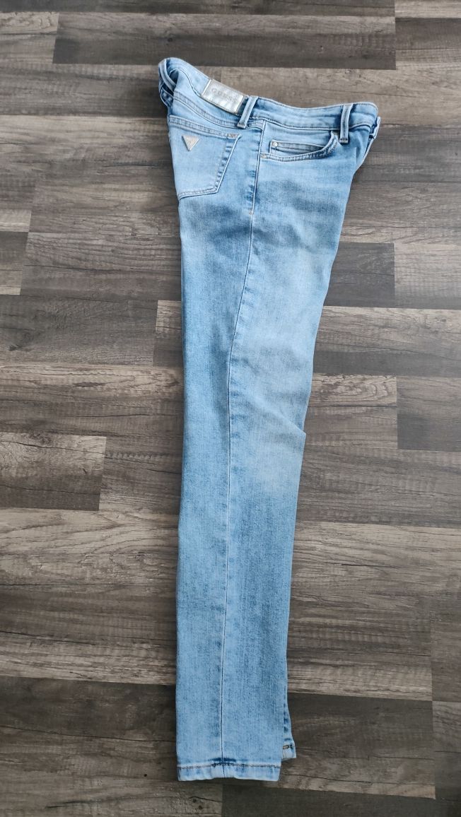 świetne skinny GUESS roz  24  w super stanie