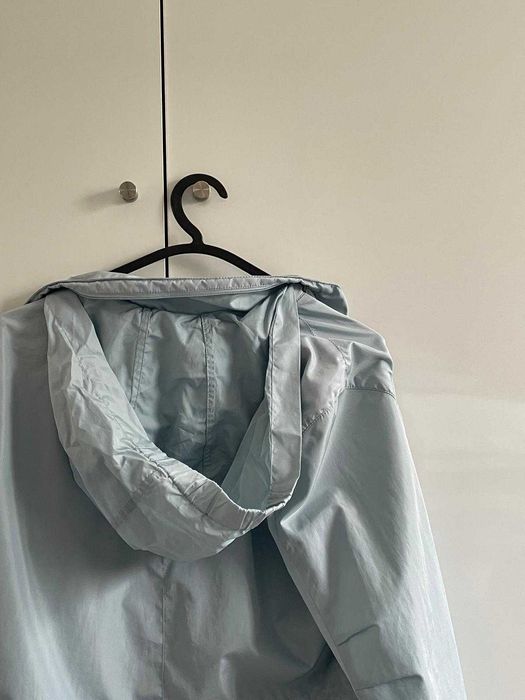Parka azul clara com capucho S